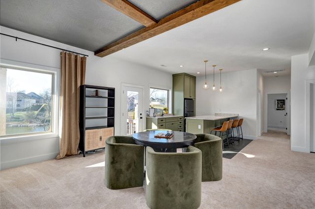 6139 S Dollison Avenue, Springfield, MO 65810