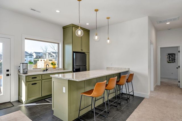 6139 S Dollison Avenue, Springfield, MO 65810