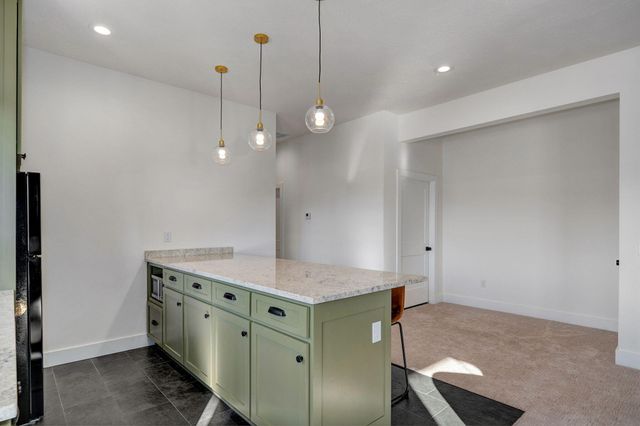 6139 S Dollison Avenue, Springfield, MO 65810