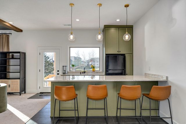 6139 S Dollison Avenue, Springfield, MO 65810