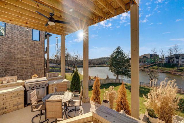 6139 S Dollison Avenue, Springfield, MO 65810