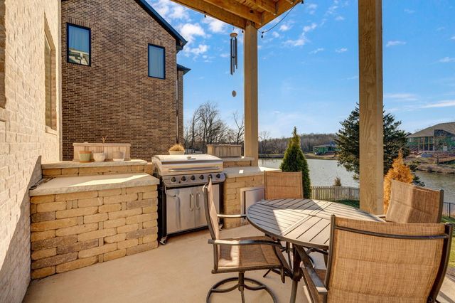 6139 S Dollison Avenue, Springfield, MO 65810