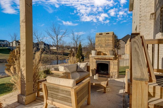 6139 S Dollison Avenue, Springfield, MO 65810