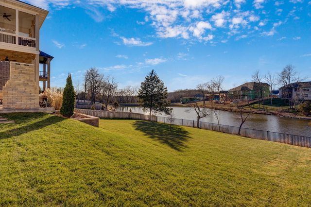 6139 S Dollison Avenue, Springfield, MO 65810