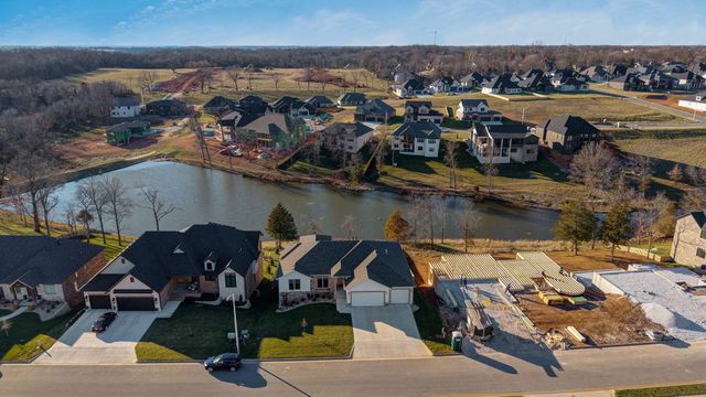 6139 S Dollison Avenue, Springfield, MO 65810