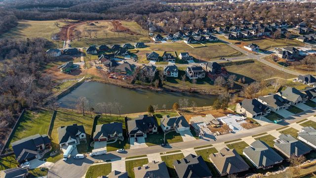 6139 S Dollison Avenue, Springfield, MO 65810