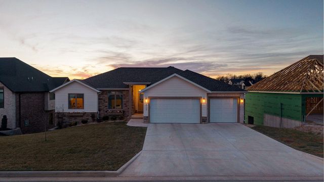 6139 S Dollison Avenue, Springfield, MO 65810