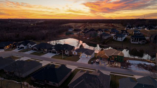 6139 S Dollison Avenue, Springfield, MO 65810