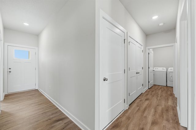 1558 N Emerald Valley Dr, Mulvane, KS 67110