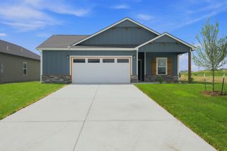 1558 N Emerald Valley Dr, Mulvane, KS 67110