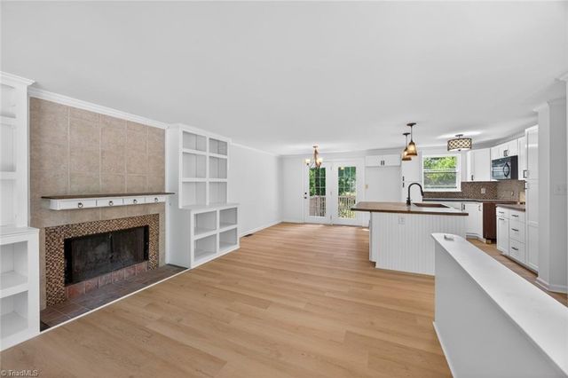 1109 Century Park Avenue, Kernersville, NC 27284