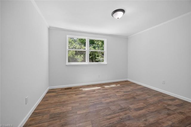 1109 Century Park Avenue, Kernersville, NC 27284