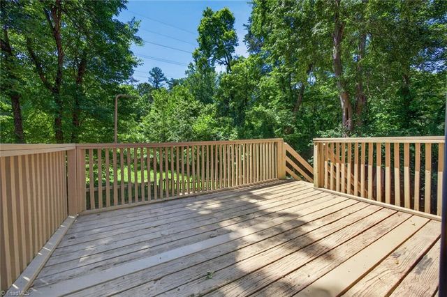 1109 Century Park Avenue, Kernersville, NC 27284