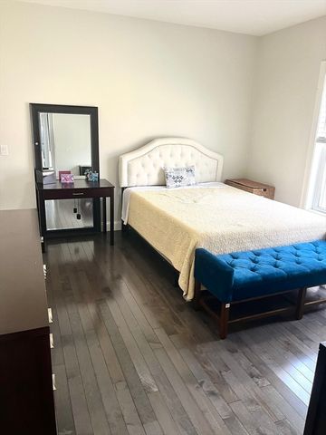 352 Church St, Northborough, MA 01532