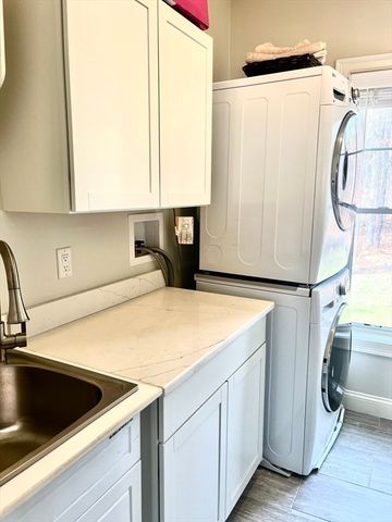 352 Church St, Northborough, MA 01532