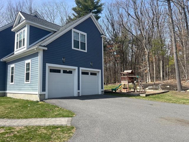 352 Church St, Northborough, MA 01532