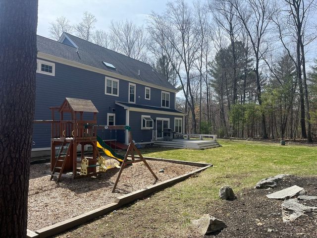 352 Church St, Northborough, MA 01532