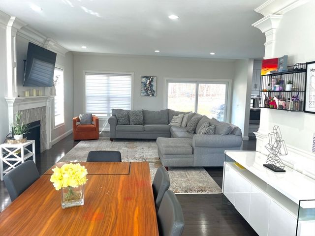 352 Church St, Northborough, MA 01532