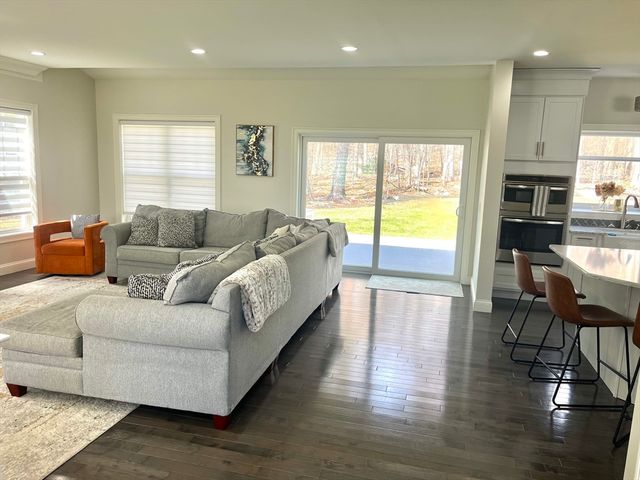 352 Church St, Northborough, MA 01532