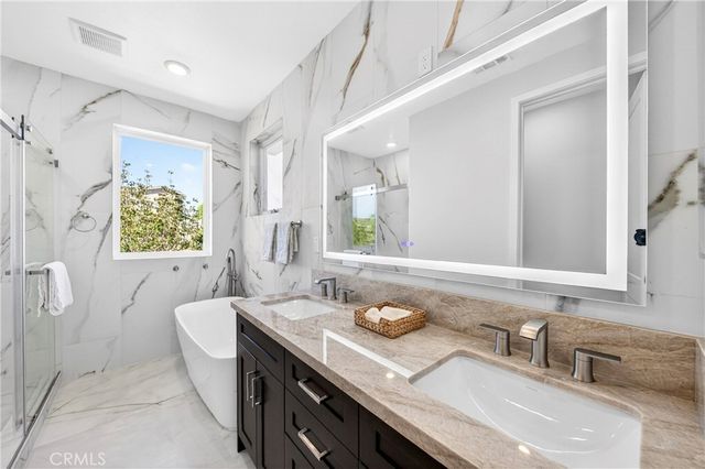 66 Bolide, Irvine, CA 92618