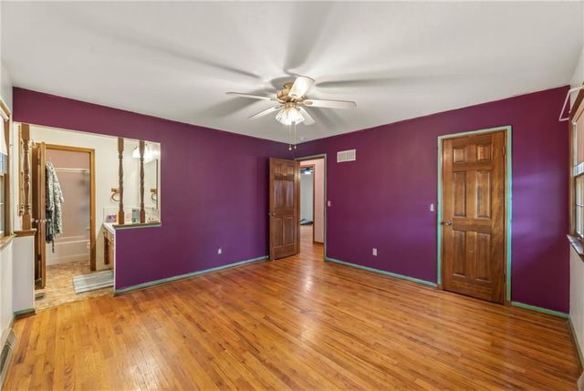 6820 Wildwood Drive, Raytown, MO 64133