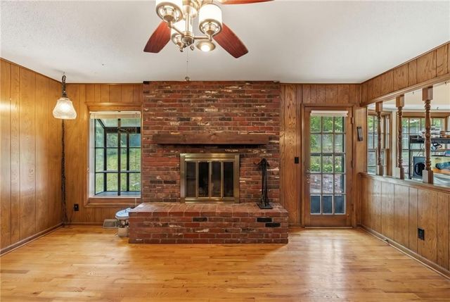 6820 Wildwood Drive, Raytown, MO 64133