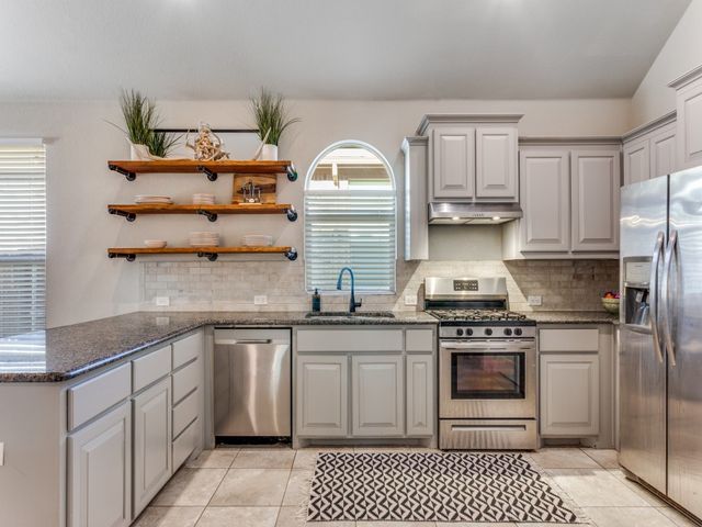 9301 Bronze Meadow Drive, Fort Worth, TX 76131