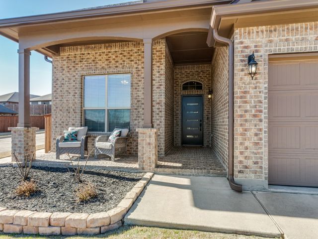 9301 Bronze Meadow Drive, Fort Worth, TX 76131