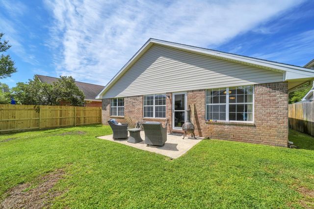 389 Pristine Water Lane, Mary Esther, FL 32569
