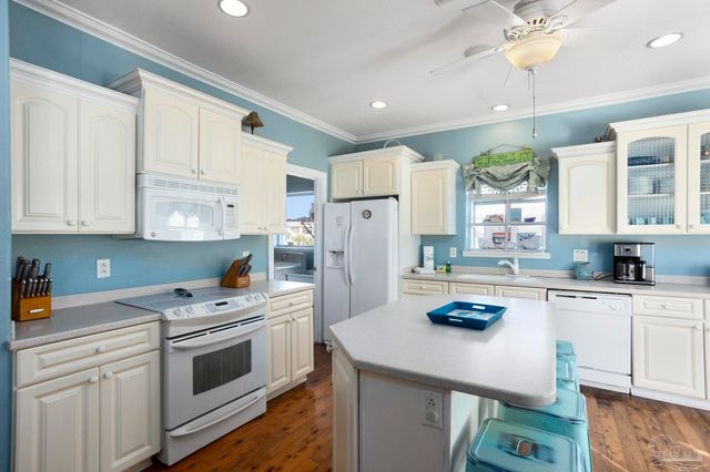 1206 Maldonado Dr, Pensacola Beach, FL 32561