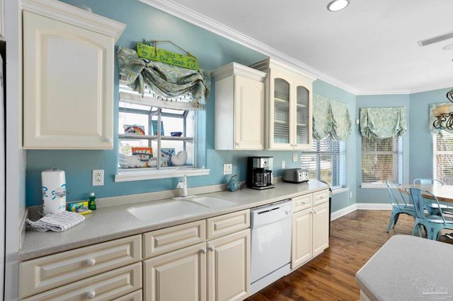 1206 Maldonado Dr, Pensacola Beach, FL 32561