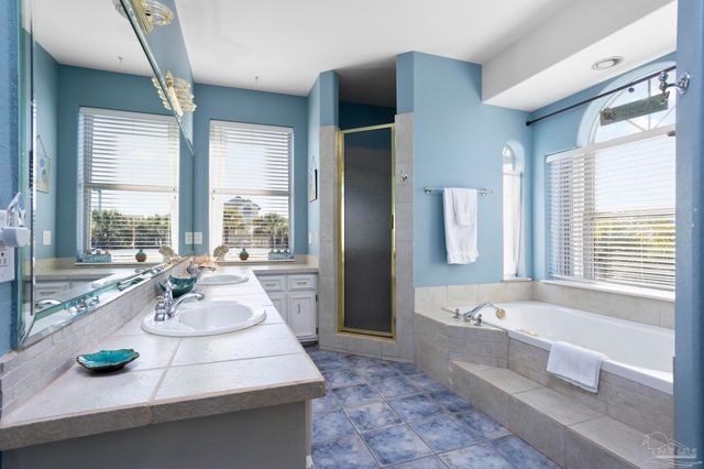 1206 Maldonado Dr, Pensacola Beach, FL 32561