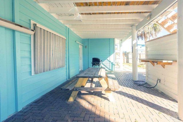 1206 Maldonado Dr, Pensacola Beach, FL 32561