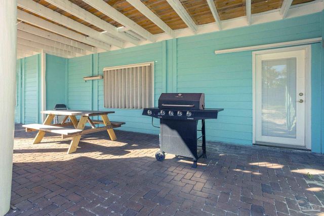 1206 Maldonado Dr, Pensacola Beach, FL 32561