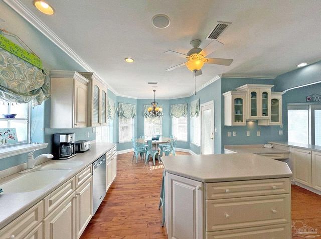 1206 Maldonado Dr, Pensacola Beach, FL 32561