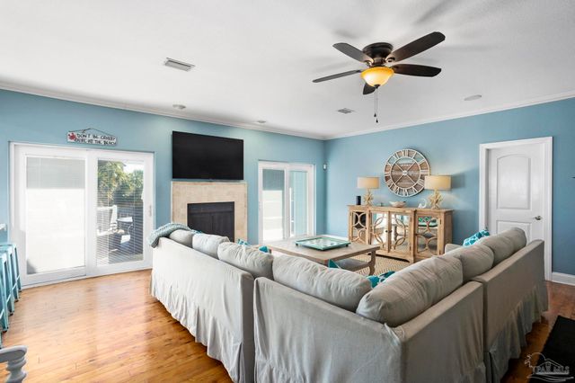 1206 Maldonado Dr, Pensacola Beach, FL 32561