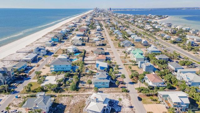 1206 Maldonado Dr, Pensacola Beach, FL 32561