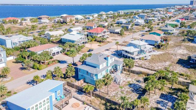 1206 Maldonado Dr, Pensacola Beach, FL 32561