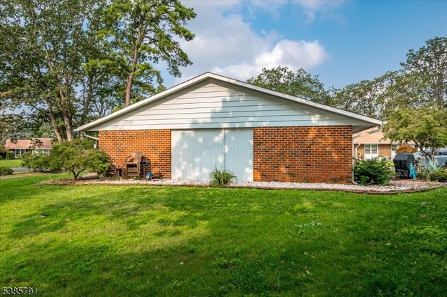 1052 Shetland Dr, Lakewood Twp., NJ 08701