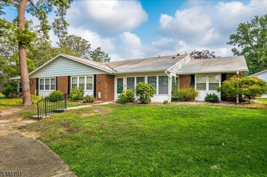 1052 Shetland Dr, Lakewood Twp., NJ 08701