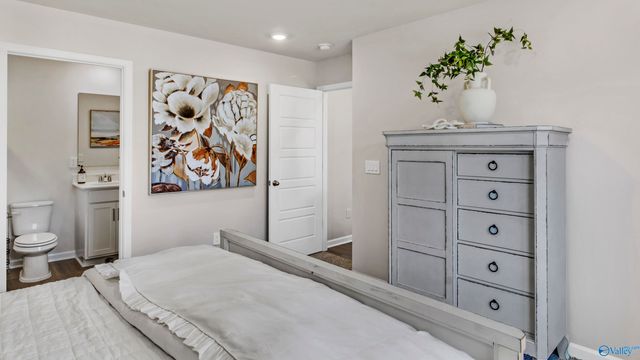 390 Jackson Point Circle B, Huntsville, AL 35811