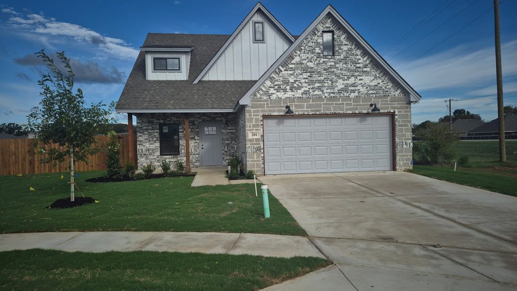 201 JOEL Street, Springtown, TX 76082 — exterior