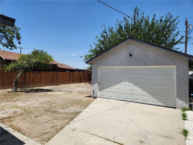 841 E H Street, Colton, CA 92324