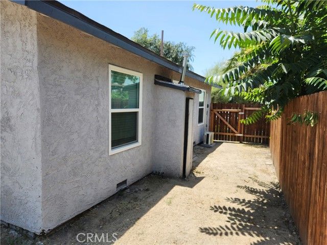 841 E H Street, Colton, CA 92324