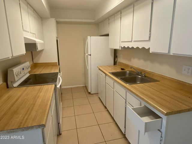 6002 W TOWNLEY Avenue, Glendale, AZ 85302