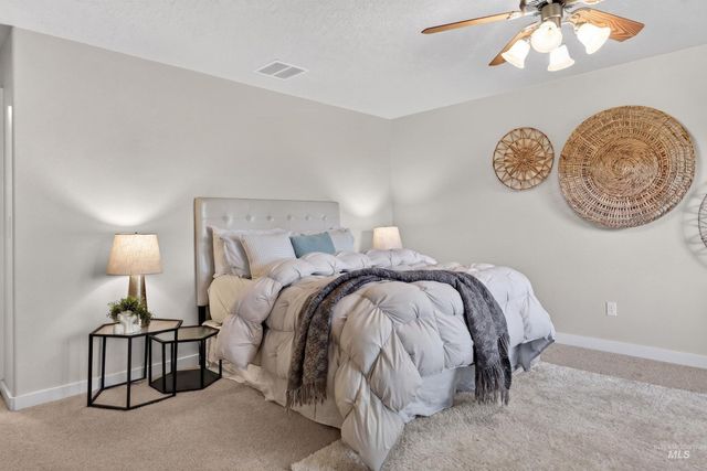 6914 E Greens Drive, Nampa, ID 83687