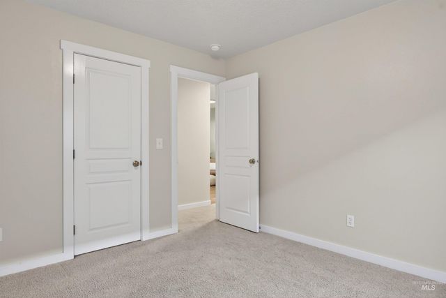 6914 E Greens Drive, Nampa, ID 83687