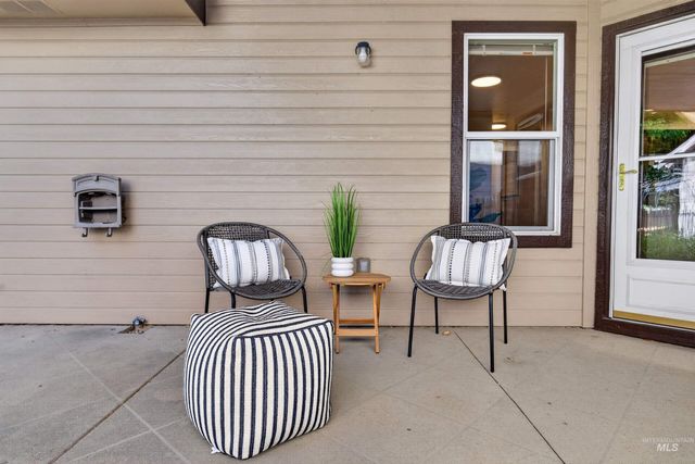 6914 E Greens Drive, Nampa, ID 83687