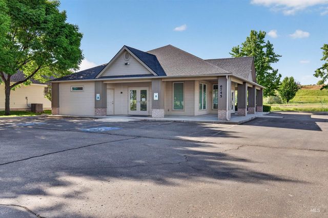 6914 E Greens Drive, Nampa, ID 83687