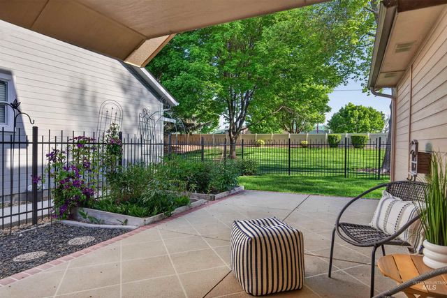 6914 E Greens Drive, Nampa, ID 83687